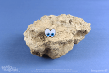 Load image into Gallery viewer, Eyes Pin
