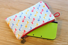 Load image into Gallery viewer, Pik Pouch
